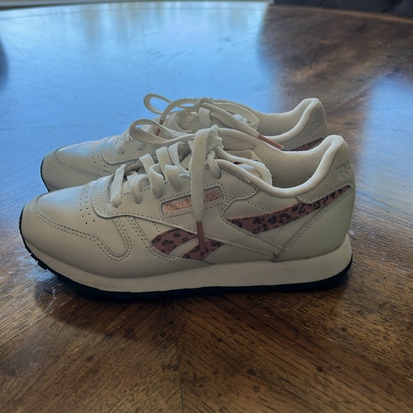 Reebok shoes - Picture 3 of 4